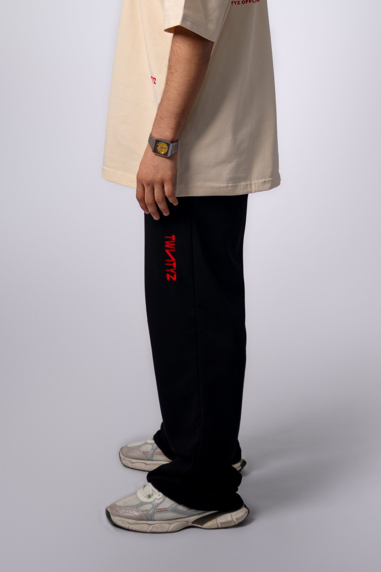 TWNTYZ BLACK SWEATPANTS